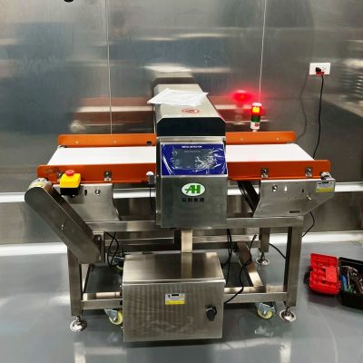 AH-4020金屬檢測機正面